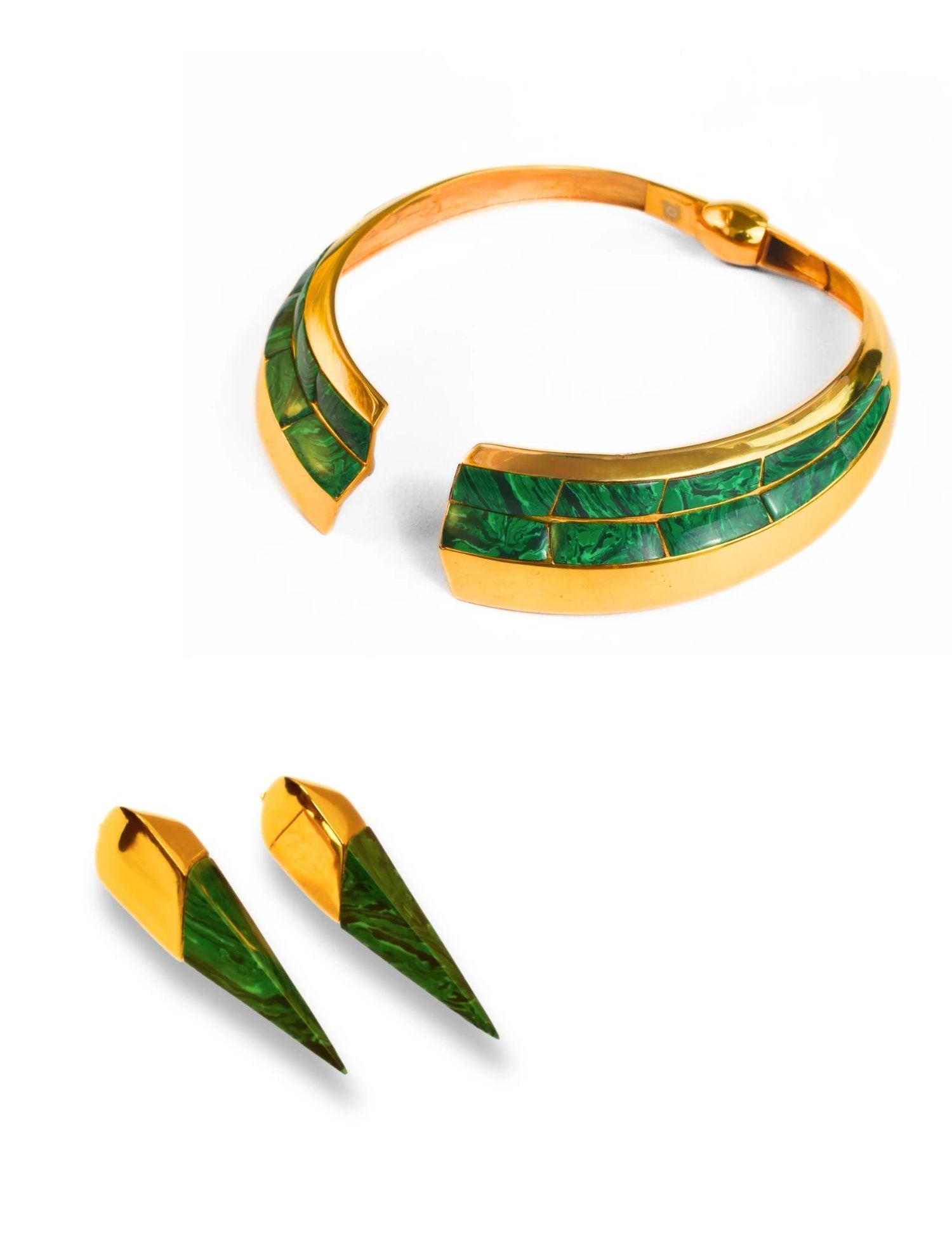 Audace Collar necklace and malachite earring set on white background