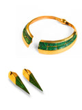 Audace Collar necklace and malachite earring set on white background