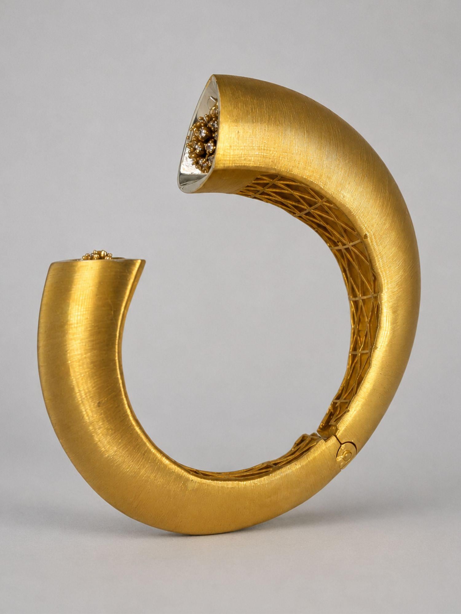 Side view of Irodori Double Motif Cuff showing gold lattice interior and brushed 24k gold finish on open cuff.